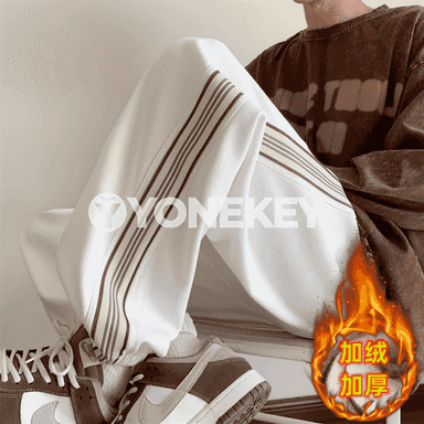Erkekler üçin niýetlenilen galyň we giň balak.