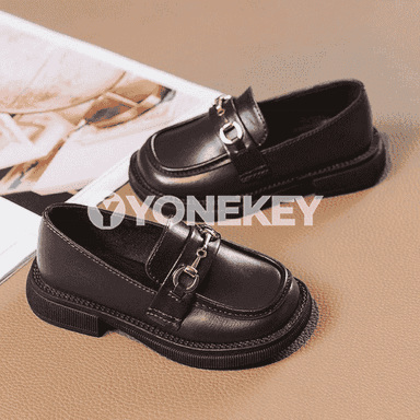Gyzjagazlara niýetlenen özine çekiji, ykjam makasinalar.