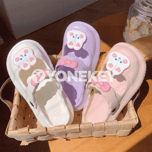 Zenanlar üçin niýetlenen arkasy açyk şypbyklar